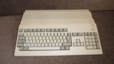 Amiga Commodore Model A500 Computer ohne Netzteil ohne zubehör ungeprüft