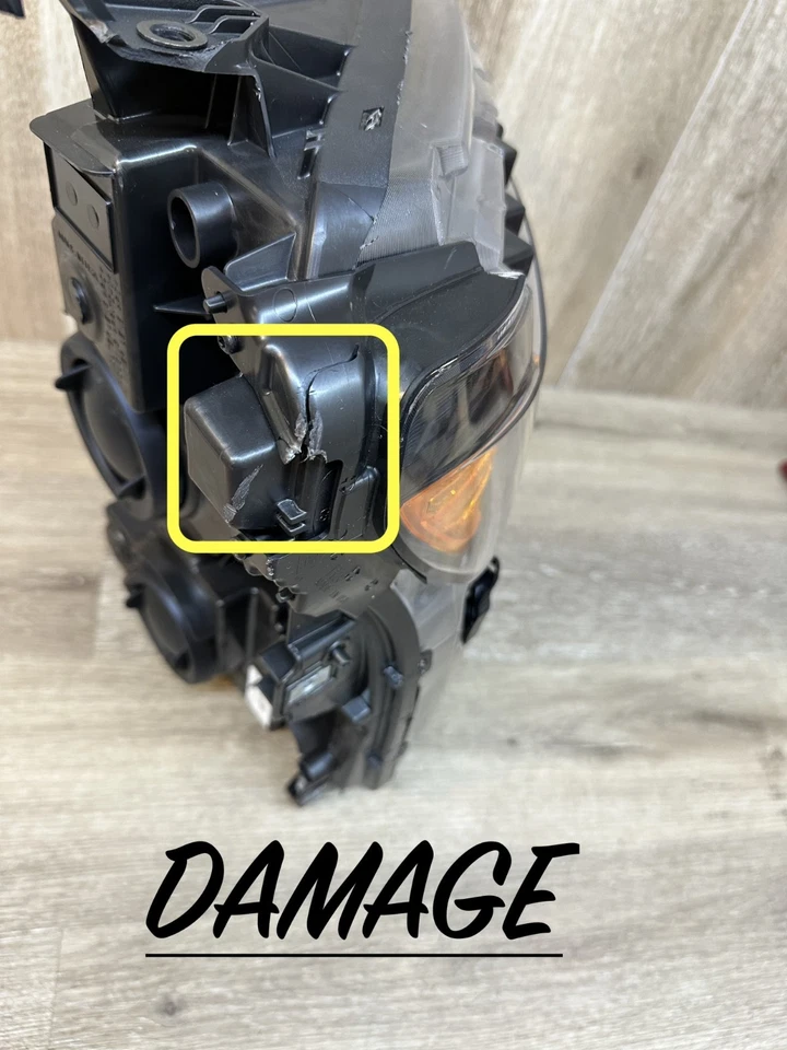 2022-23 CHEVROLET SILVERADO 1500 RIGHT SIDE RH HEADLIGHT 87828573 - Image 3 of 4