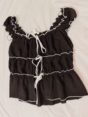 Kirious Women's Black & White Trim Ruffle Square Neck Tie Front Blouse S