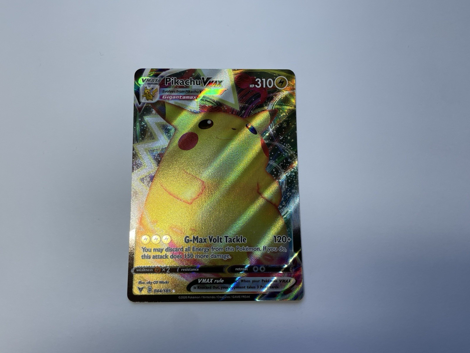 Pokémon Pikachu VMAX Vivid Voltage Card 044/185 Mint