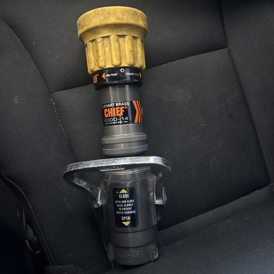 Elkhart Brass Chief 4000-14 Nozzle With Bale Fire Firefighter Hose Fog Straight