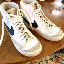 Nike Blazer Mid 77 Vintage Boys Sneaker Shoes Size 5