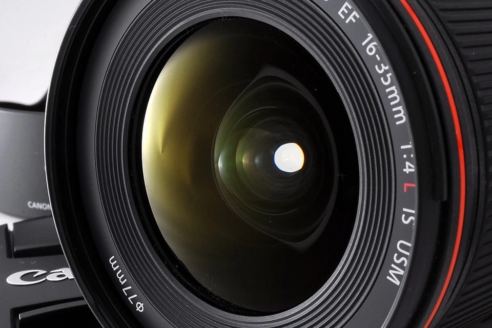 Canon EF 16-35mm f/4 L IS USM Objektiv + Gegenlichtblende [neuwertig] aus JAPAN - Bild 2 von 4