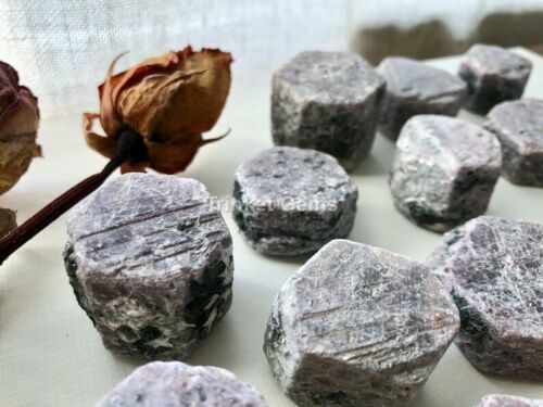 500 Cts Natural Red Ruby crystals Raw Rough Loose Gemstone Lot - Foto 3 di 5