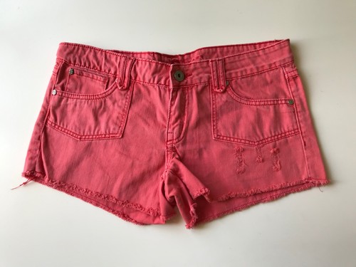 VELVET HEART RED DENIM SHORTS SIZE 29 