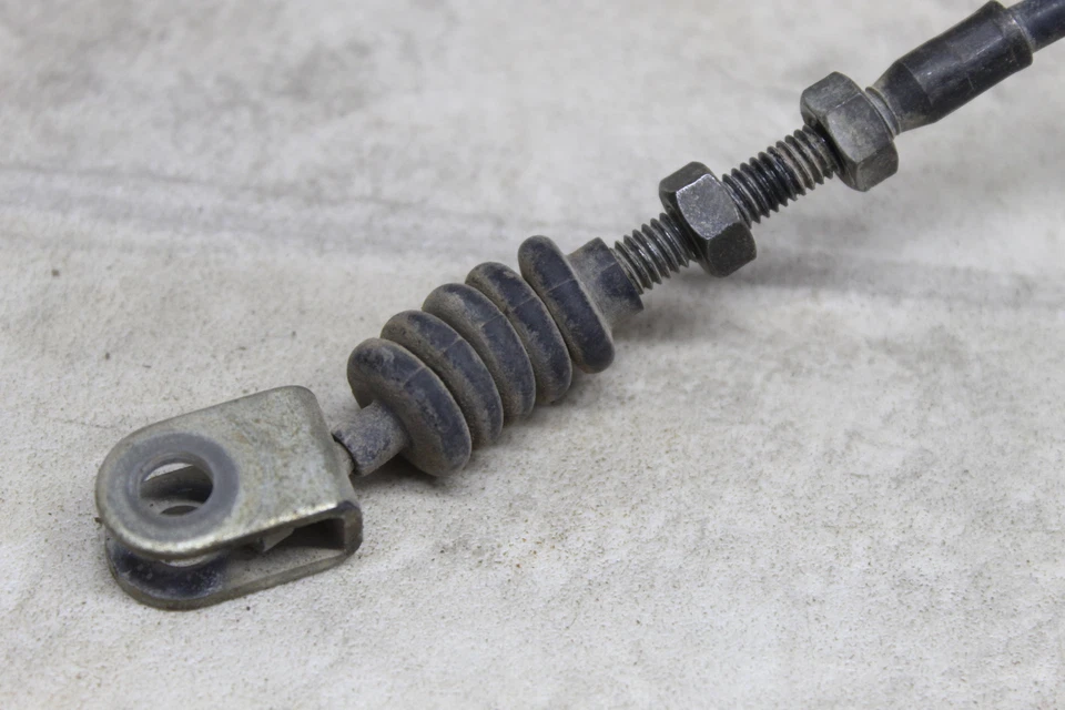 04-09 Cable de línea de cambio inverso Kawasaki Kfx700 OEM con soporte de montaje  Foto 2 de 4