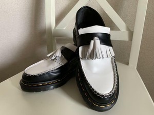 dr martens core adrian