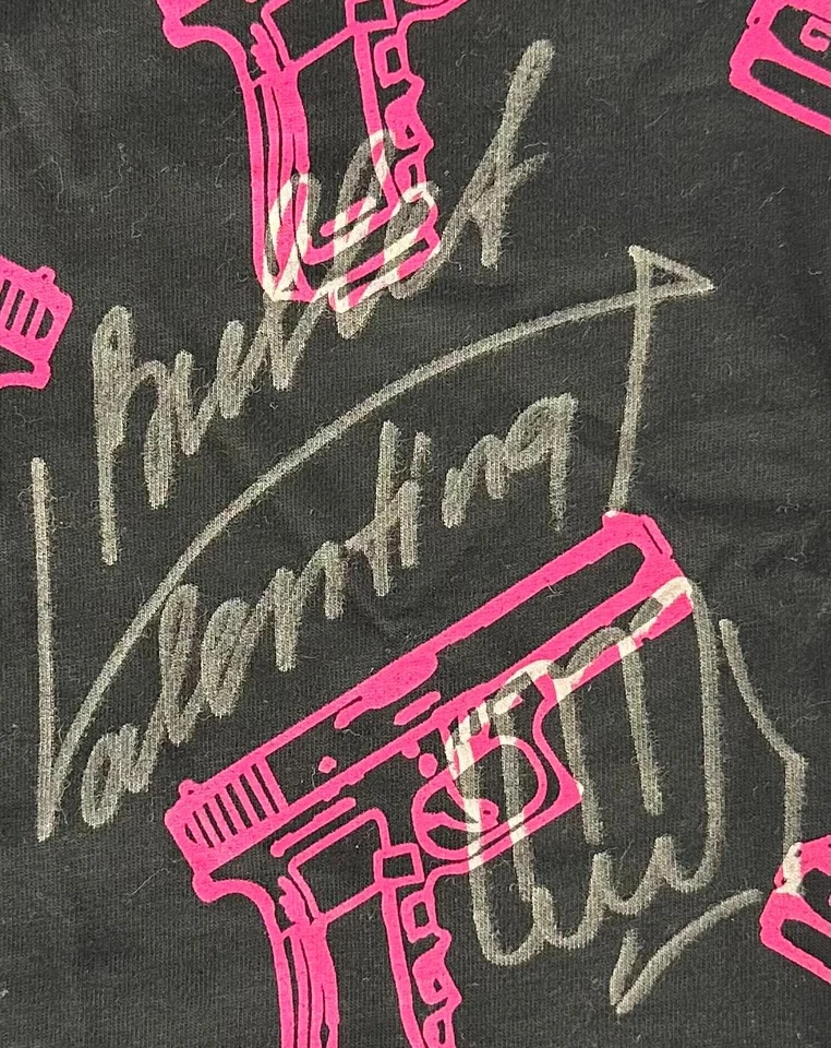 Valentina Shevchenko 亲笔签名签名衬衫 UFC 训练穿 LOA MMA — 第 2/4 张图片