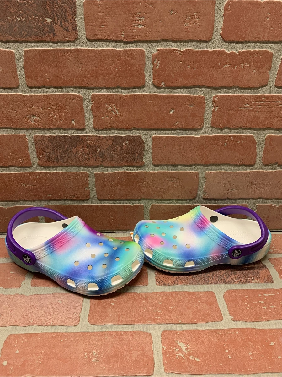 Tie dye 2024 crocs size 4