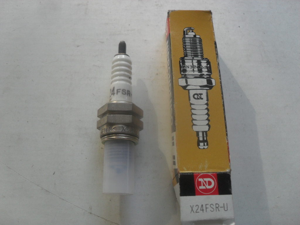 NOS NEW GENUINE DENSO NIPPONDENSO X24FSR-U SPARK PLUG NGK DR8HS AUTOLITE 4173