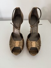 Salvatore Ferragamo Size 9 Heels