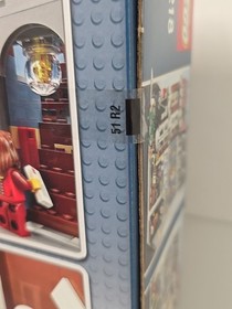 LEGO Creator Expert: Pet Shop 10218 NEW IN PACKAGE 2032 PCS READ 