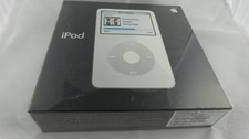 Apple iPod Classic (5th Generation) 30GB MP3 Player - White