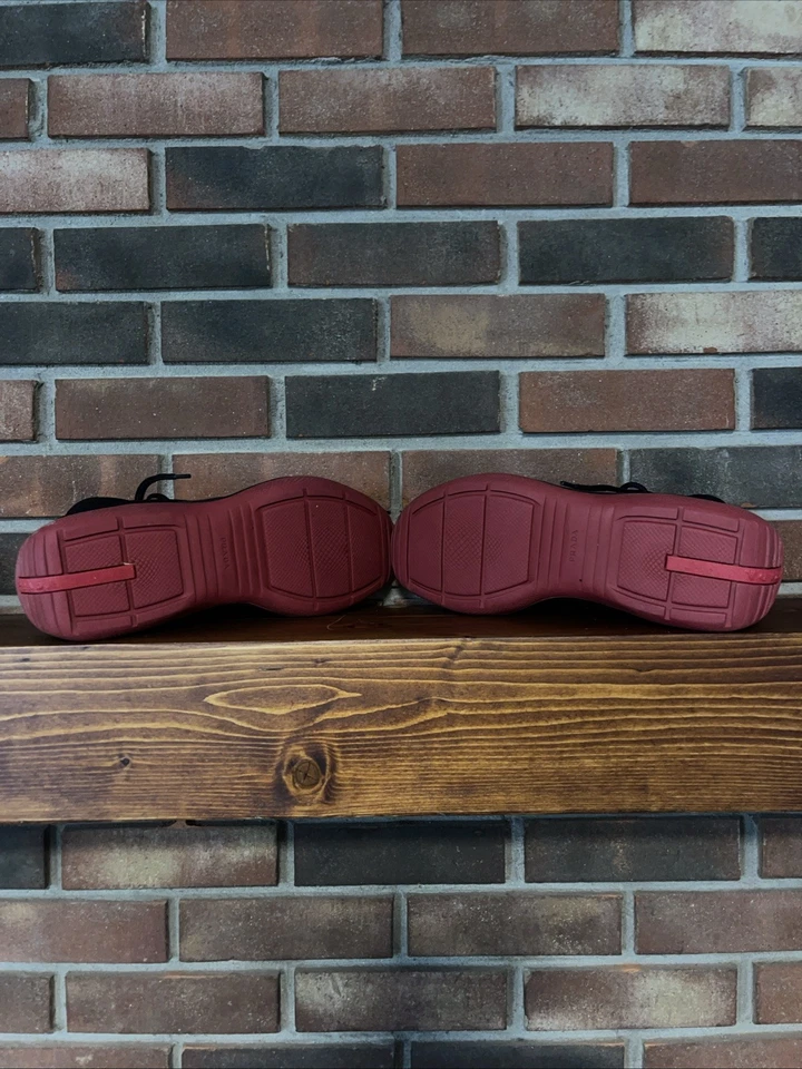 Zapatillas altas de cuero Prada para hombre rojas y negras talla 11 Foto 4 de 4