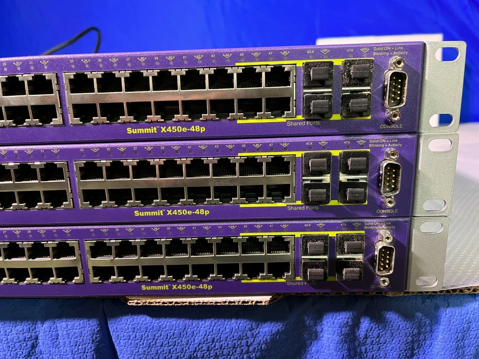 Extreme Networks Summit (16148) 48 puertos conmutador externo administrado apilable Foto 2 de 4