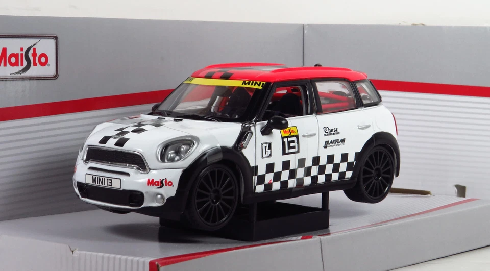Maisto All Stars Mini Cooper Countryman 13 White & Red Diecast Car 1:24 - Image 3 of 4