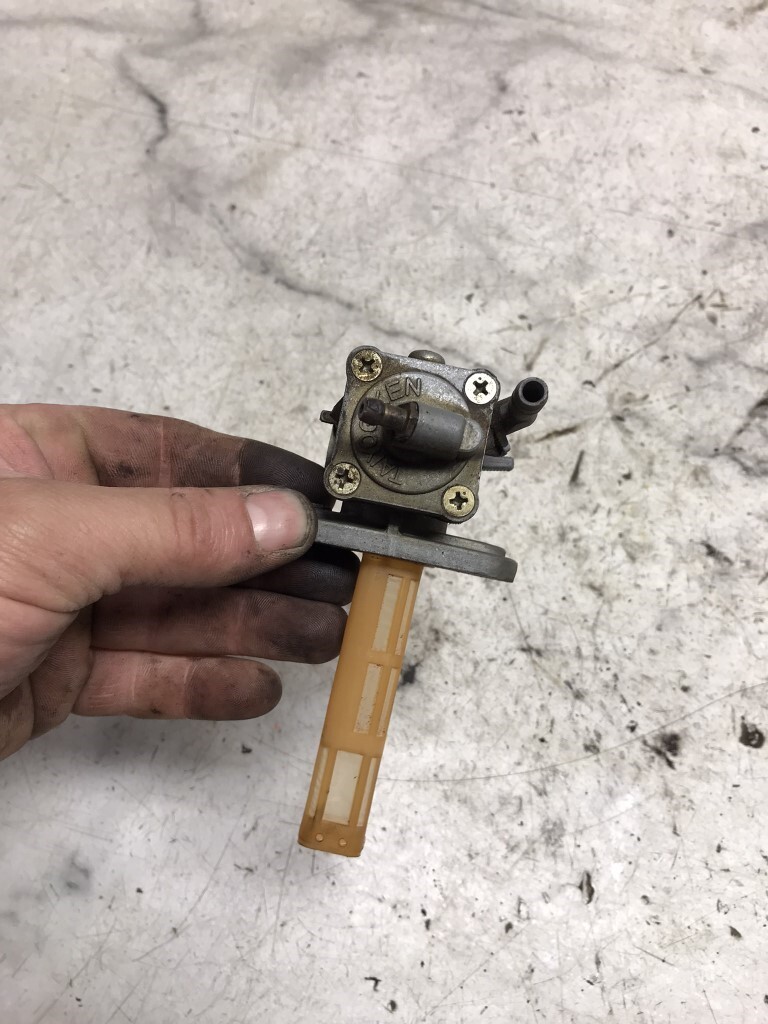 81 Yamaha XS650 XS 650 Special II Gas Fuel Valve Petcock