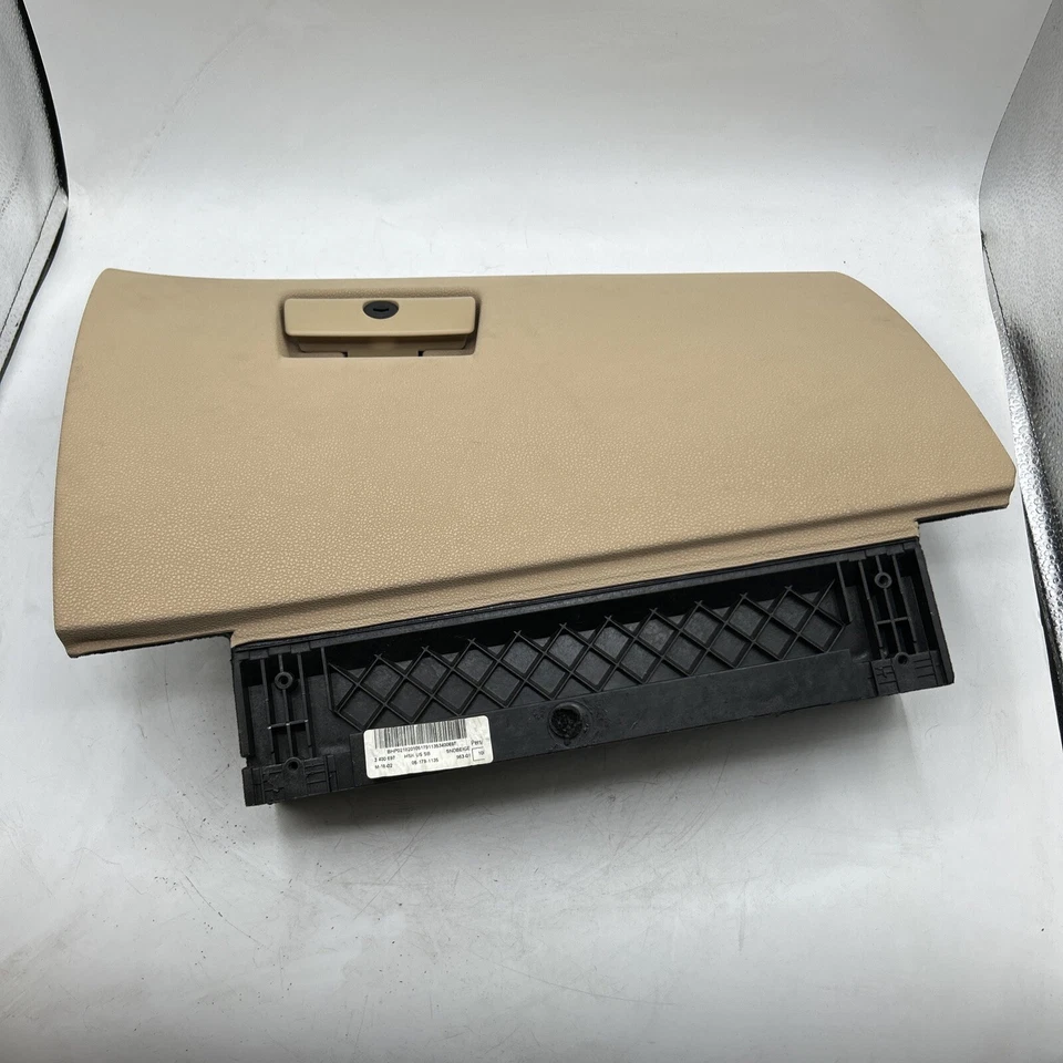 Panel de guantera BMW X3 2005 fabricante de equipos originales  Foto 2 de 4