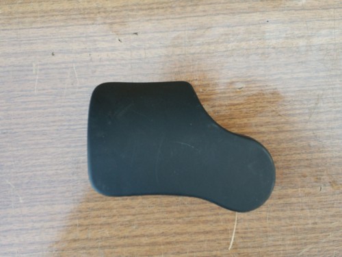 Audi TTS 8S TT TTRS Haubenentriegelung Motorhaube Entriegelungshebel 8S1823533