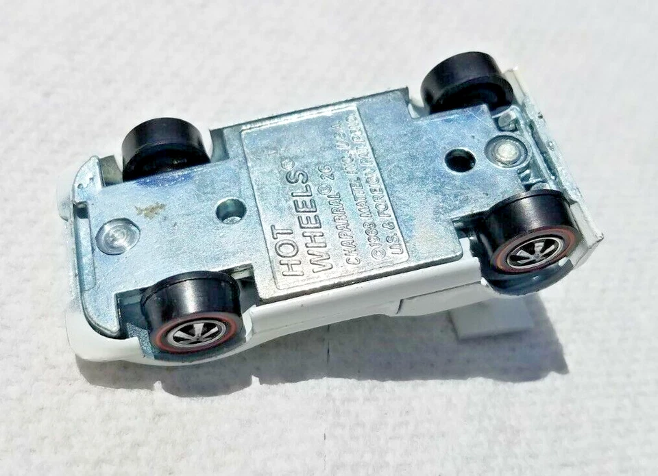 Hot Wheels Vintage 1968 Redline Chaparral 2G casi nuevo EE. UU. Blanco con calcomanía original como nuevo Foto 4 de 4