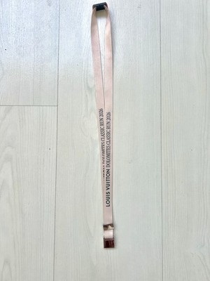 Louis Vuitton Stoff Abzeichenhalter Beige für Ferrari Classic Run