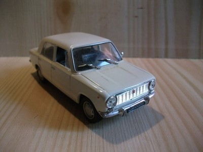 Lada 1200 VAZ 2101 Deagostini 1/43