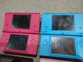 Nintendo DS Lite DSi Lot of 4 Consoles Broken