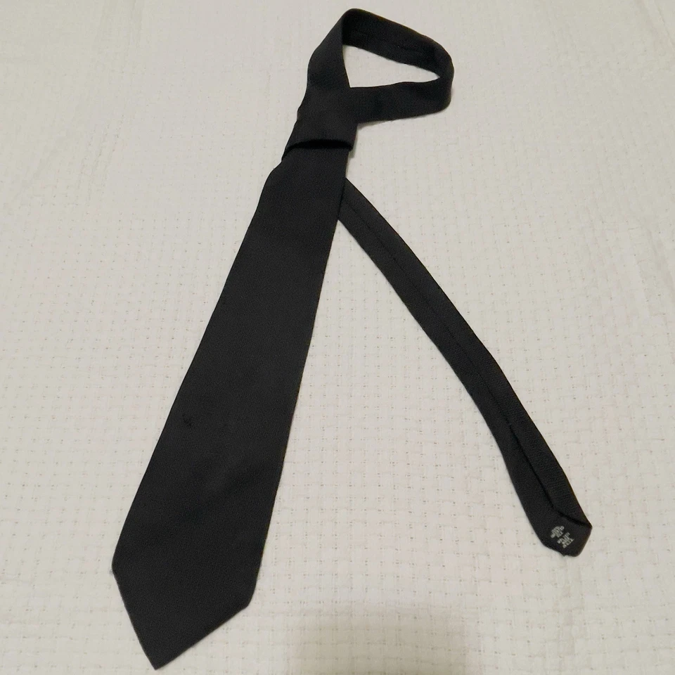 Corbata Bugatti Vintage Para Hombre 100% Seda Negra Hecha en EE. UU. Estilo Clásico Foto 2 de 4