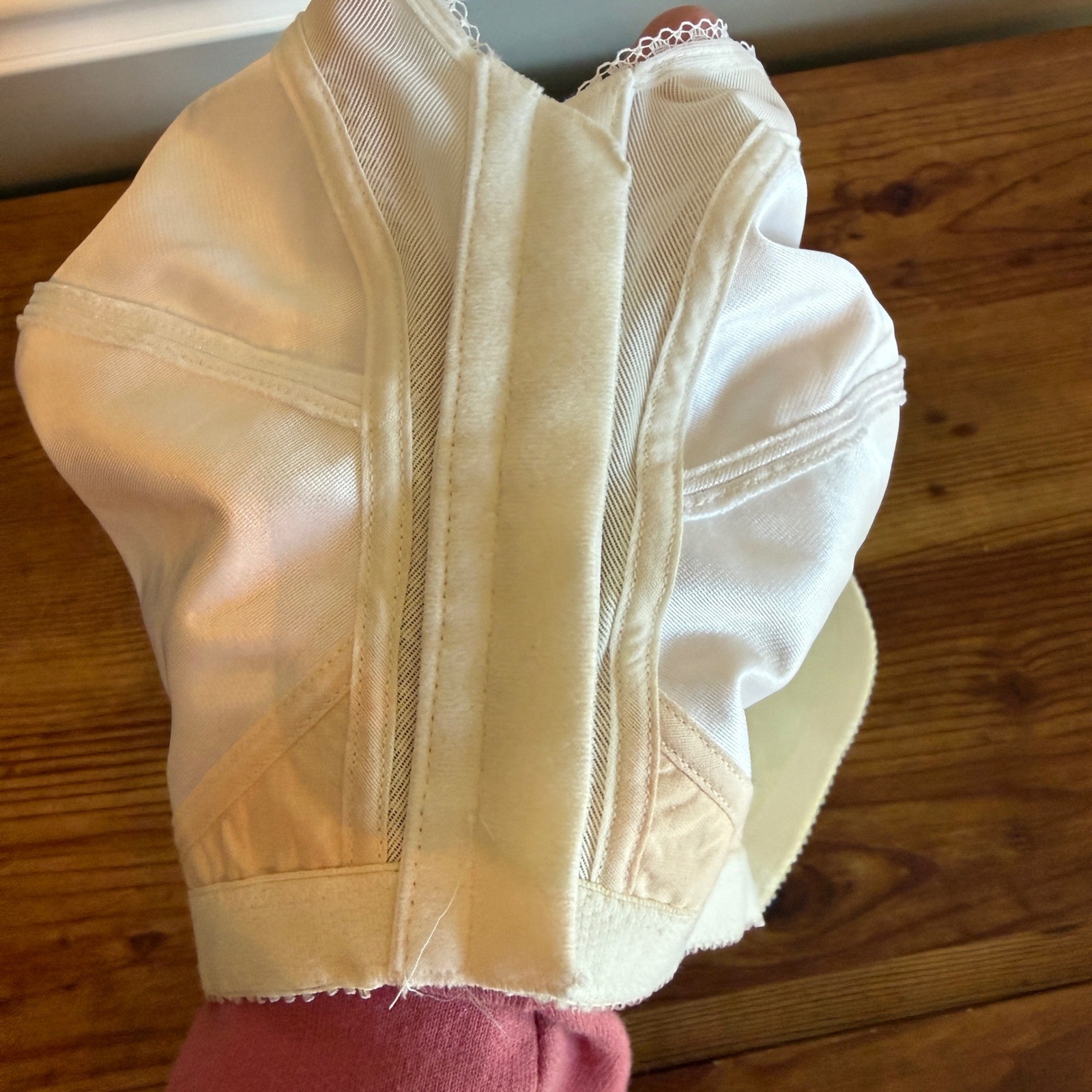 Exquisite Form Front Close Full Coverage Bra Whit… - image 2