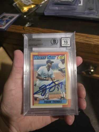 1990 Topps - Frank Thomas(RC) #414 2 Chunks Out of Name Field Border Auto 10