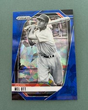 2025 Panini Prizm Baseball Mel Ott Blue Cracked Ice Prizm #232 New York Giants