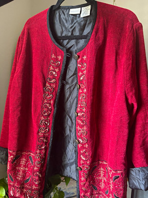 Vintage White Stag Women's XL Red/Black Paisley Embroidered Beaded Lined Jacket