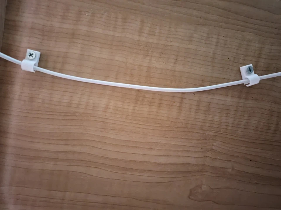 Montaje debajo del gabinete Google Nest Hub Max impreso en 3D - Soporte de pantalla de cocina Foto 3 de 4