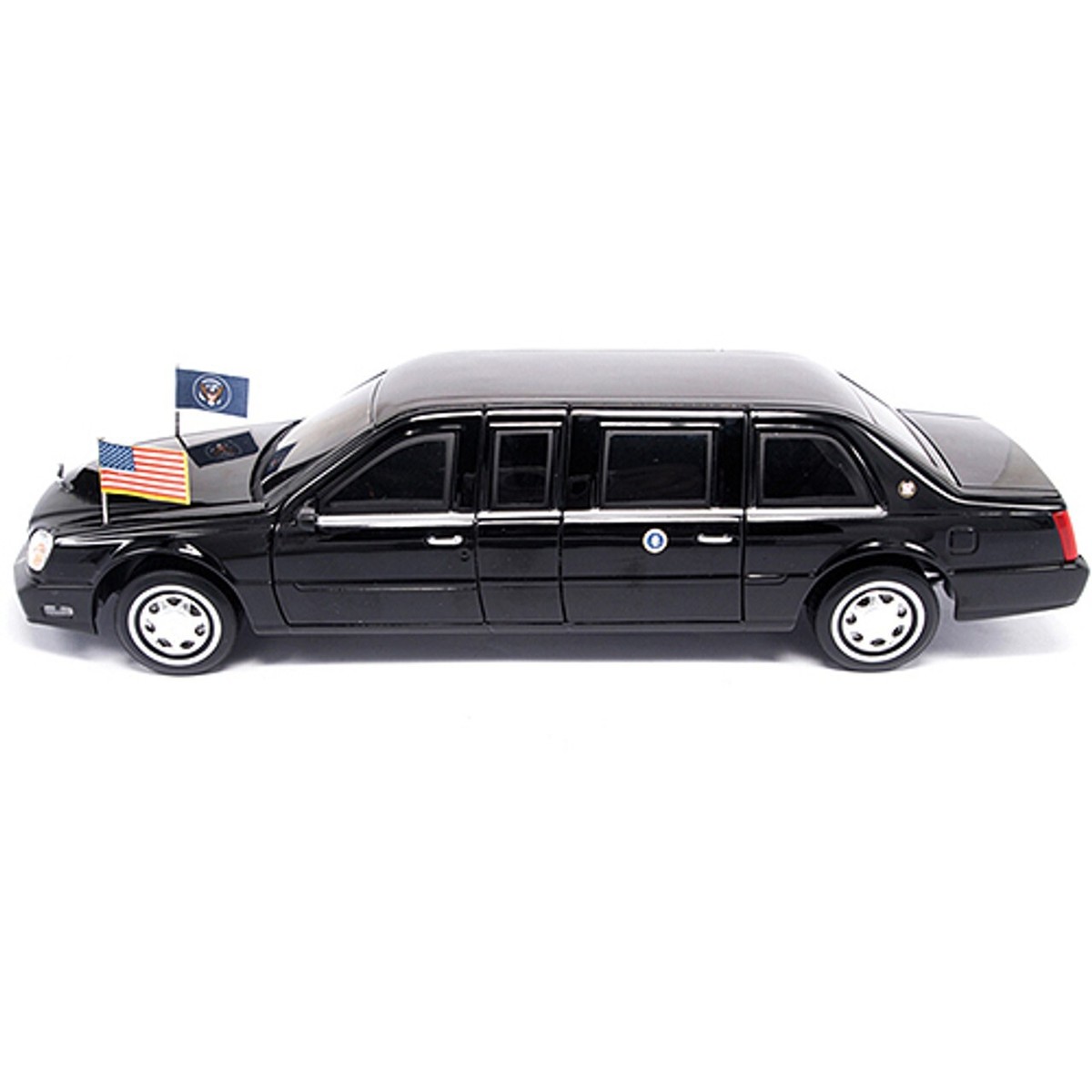 2001 CADILLAC DEVILLE PRESIDENTIAL LIMOUSINE 1:24 SCALE BY