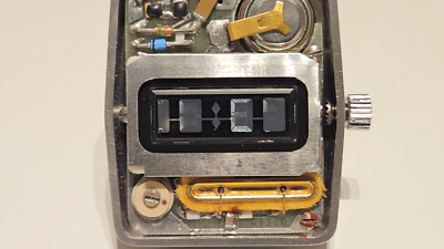 VINTAGE VERY RARE WORKS FOR REPAIR MEN LCD DS WATCH 