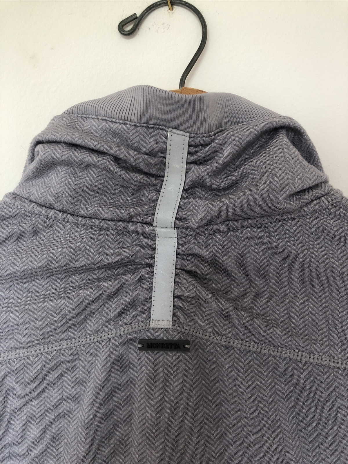 mondetta jacket medium - image 5