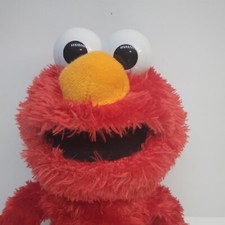 Sesame Street Love 2 Hug Elmo Talking Singing Hugging 14" Plush - Bilingual 2018