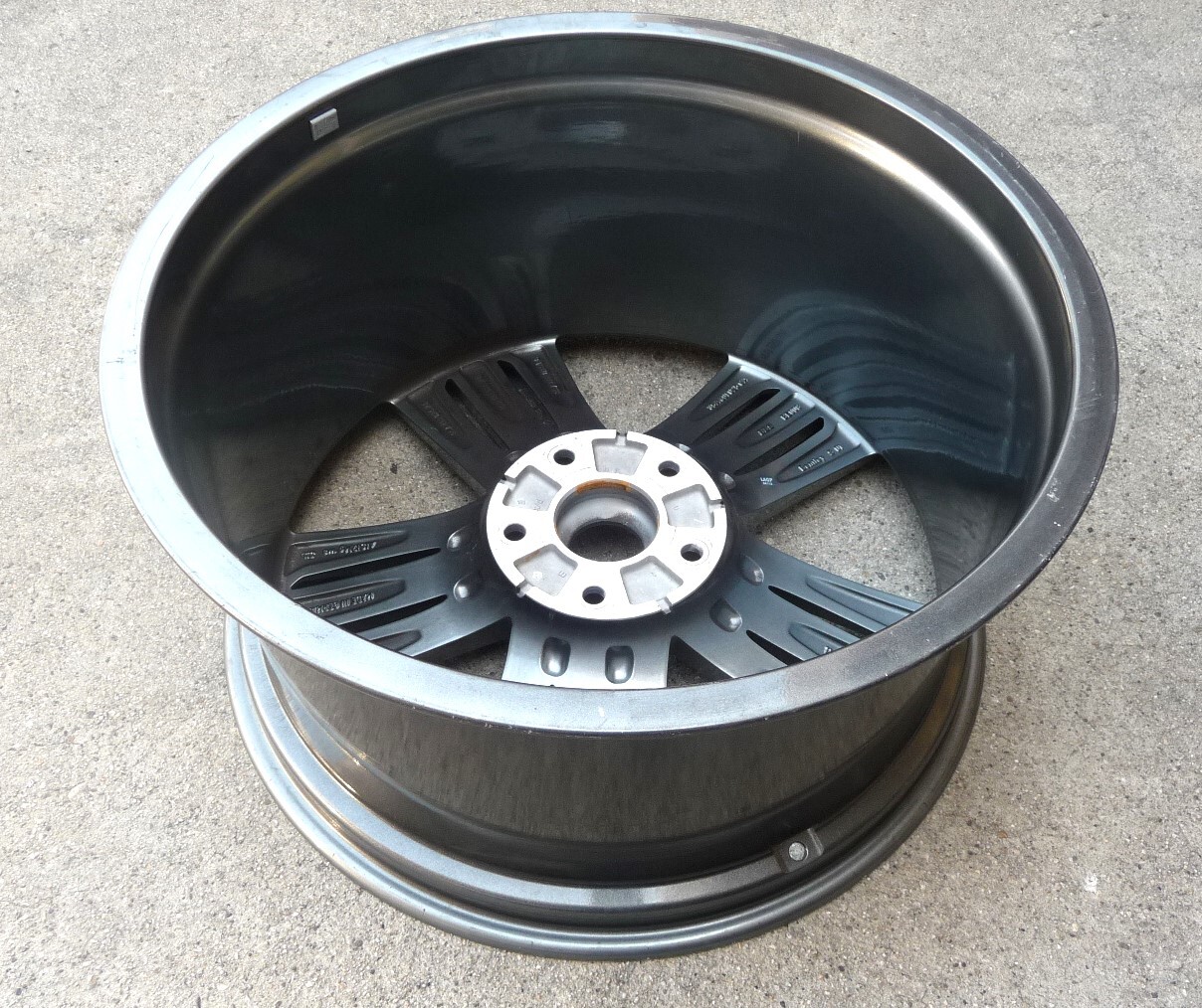 Bentley Continental GT 2019-2023 REAR Wheel P/N 3SA601025AE