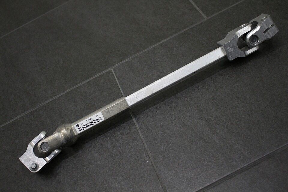 Original BMW M2 F87 M3 F80 M4 F82 Lenkspindel 2284757 Spindel 