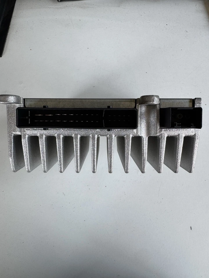 2009-13 Mercede W251 R350 GL350 ML350 Amplifier Amp Harman/Becker 2518700590 OEM - Bild 3 von 3