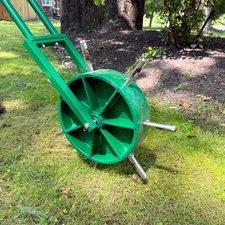 Landzie AeroCore Rolling Lawn Aerator – Manual Core Plug Aerator