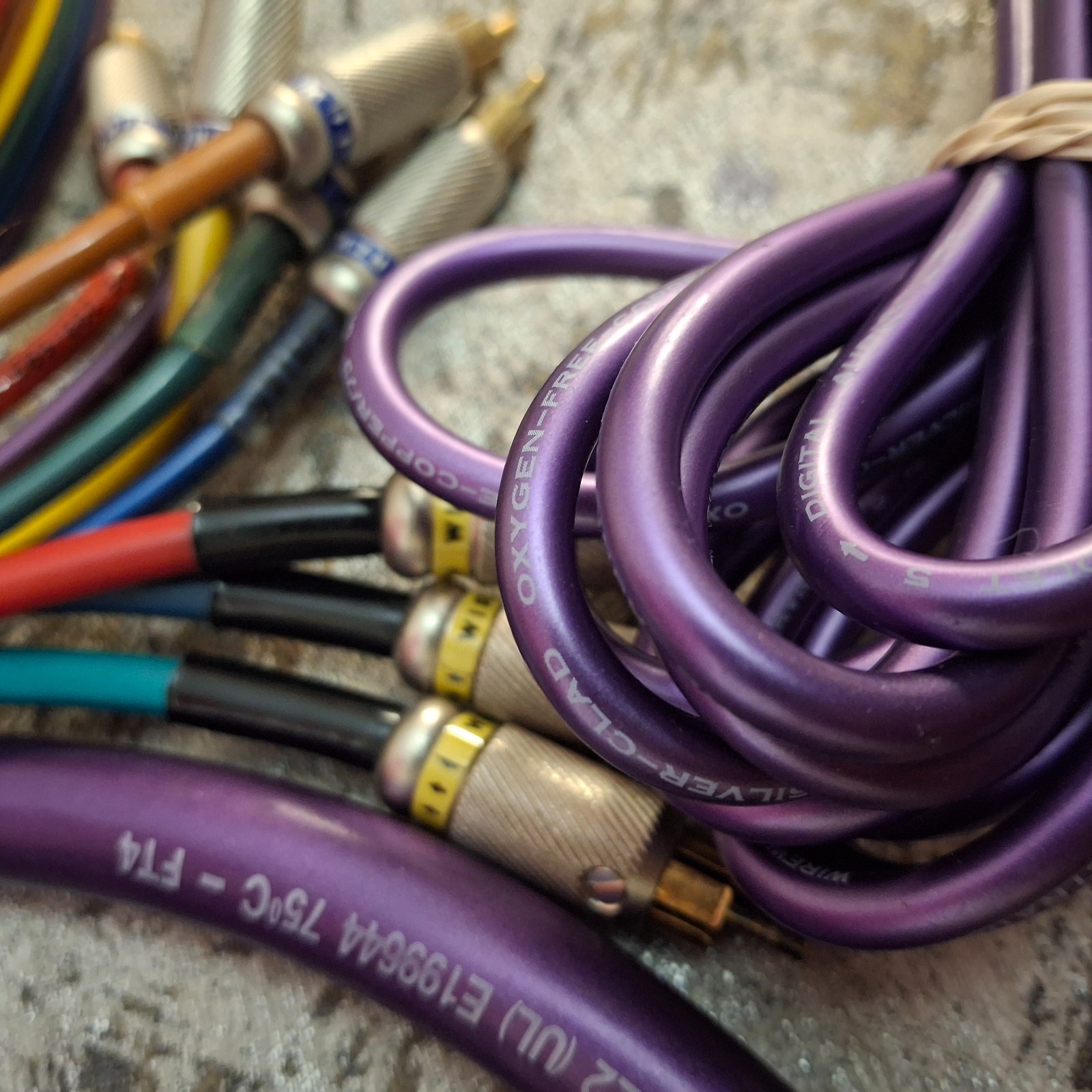 Wireworld Rainbow 5.1 Home Theater Interconnect Cable w/ Wireworld Ultraviolet 5