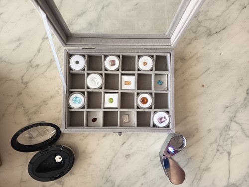 Eselstein Sammlung geschliffen + Lichtlupe Eselstein Sammlung geschliffen + Lichtlupe