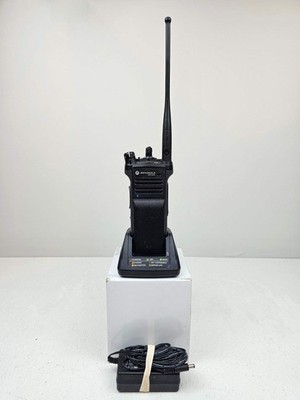 Motorola Portable APX6000 UHF 450-520 R2 96ch 5W M1.5