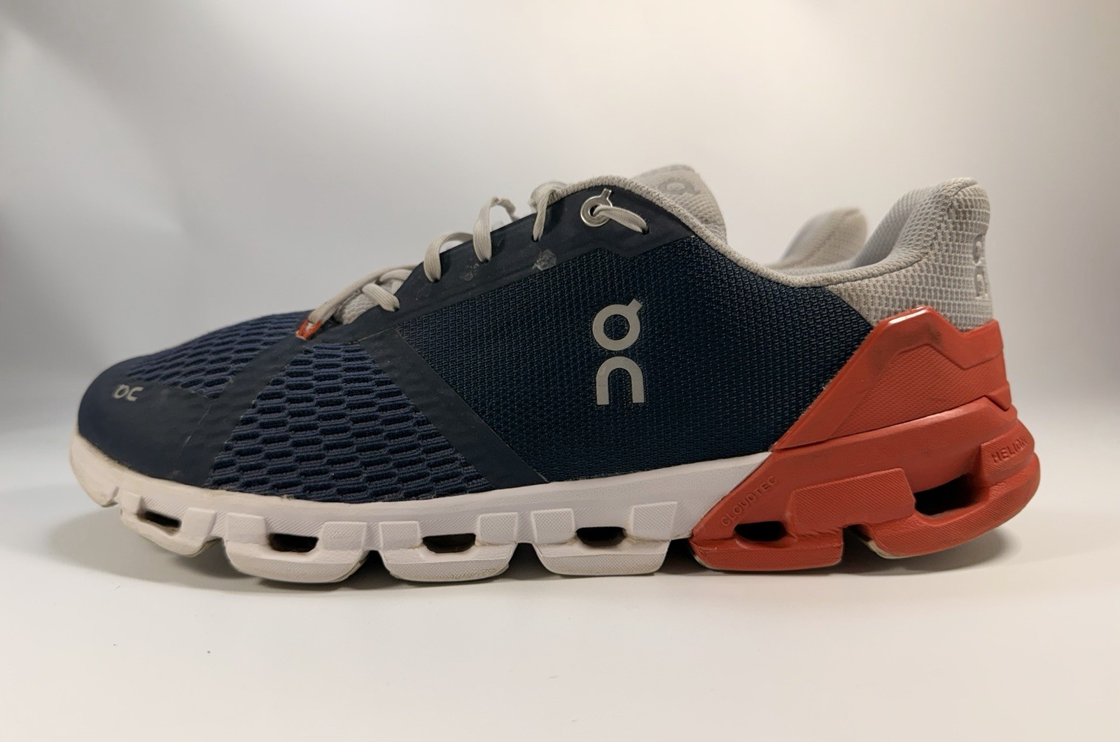 On Cloud Swiss Engineering Cloudtec Helion Men’s … - image 2