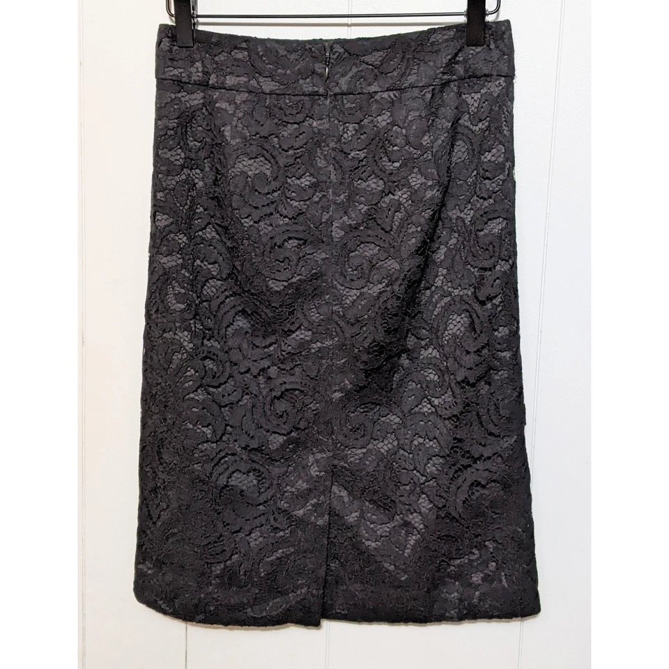 Falda Banana Republic para mujer 0 negra superposición de encaje forrada a lápiz bruja capricho Foto 2 de 4