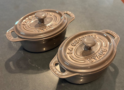 EUC Staub Ceramic Set of Two Mini Oval Cocottes with Lid, Graphite Gray 4in.25qt