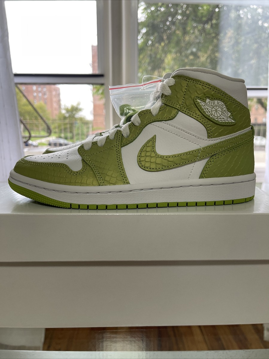 Nike Air Jordan 1 Mid SE Women's Green Snakeskin Size 6.5W DV2959