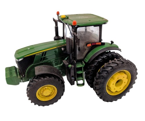 1/32 John Deere 7290R Tractor With Front Wheel Assist & Duals, Dusty Version - Picture 3 of 4