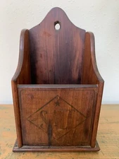 19th C. PRIMITIVE SALT BOX WOOD VICTORIAN ERA HANGING SIT ANTIQUE PATINA